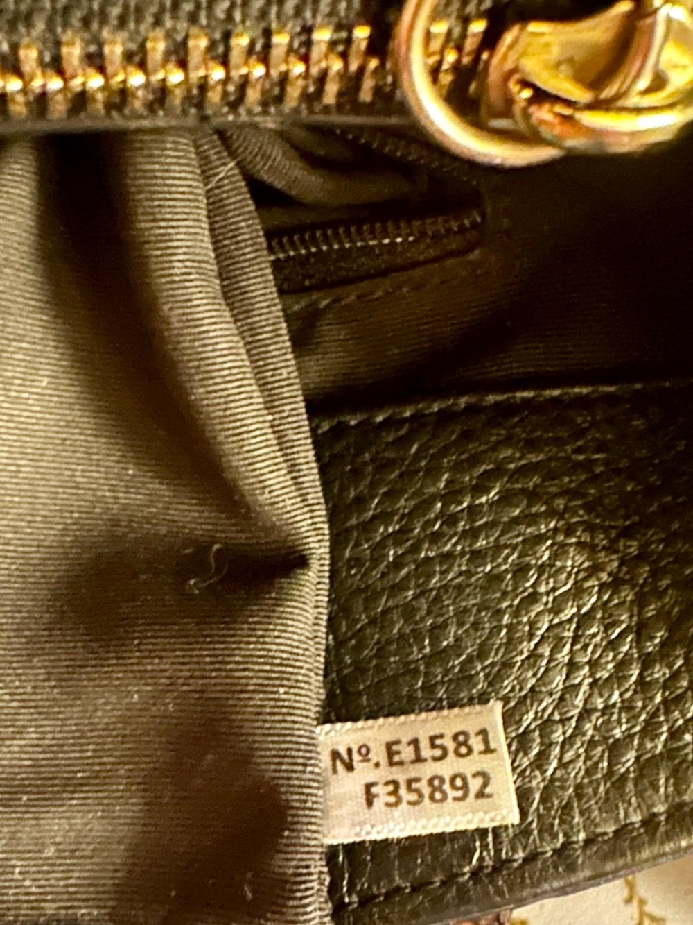 COACH Exotic Trim Minetta Satchel – Black/Cream Colorblock - Picture 5 of 5